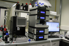 13_Flash-and-HPLC_IMG_9765