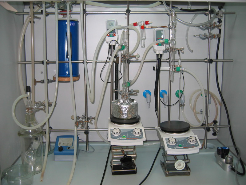 The first synthesis in the new laboratory! Laboratorium Chemii